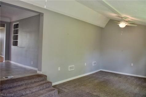 20724 Applegate Road Maple Heights OH 44137
