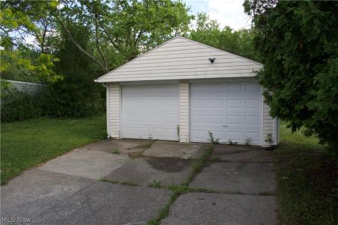 20724 Applegate Road Maple Heights OH 44137
