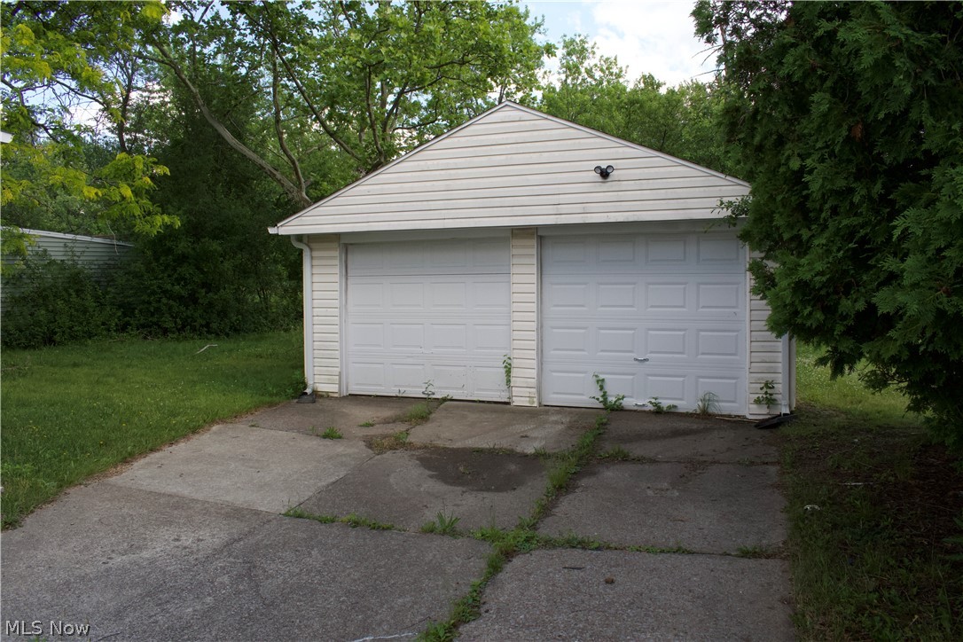20724 Applegate Road Maple Heights OH 44137