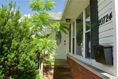 20724 Applegate Road Maple Heights OH 44137