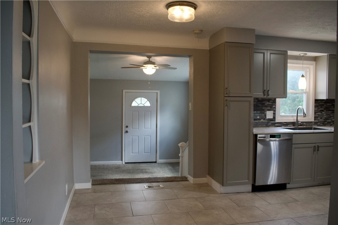 20724 Applegate Road Maple Heights OH 44137