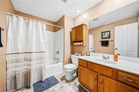2121 Laurel Lane Streetsboro OH 44241