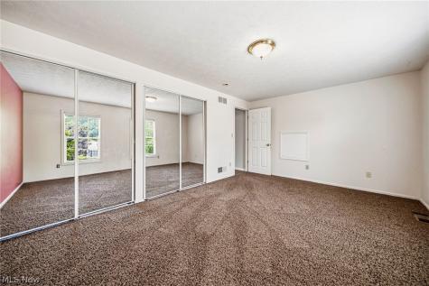 2121 Laurel Lane Streetsboro OH 44241