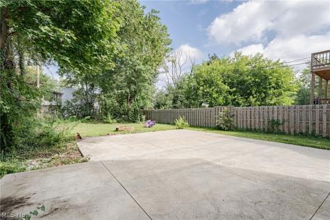 9913 Rosehill Avenue Cleveland OH 44104