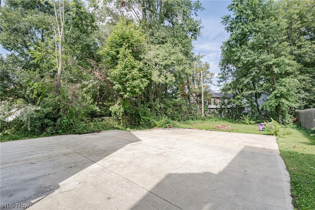 9913 Rosehill Avenue Cleveland OH 44104
