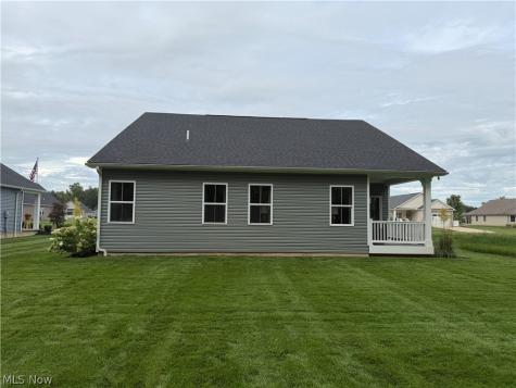1164 Fox Run Grafton OH 44044