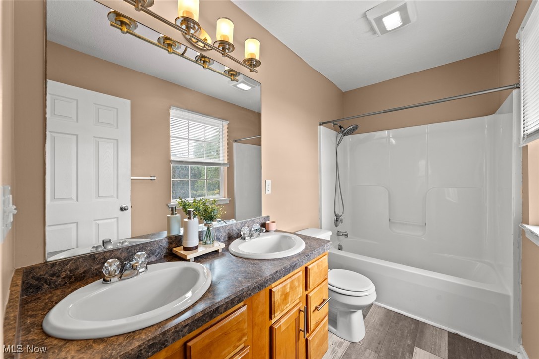 1303 Laffer Avenue Akron OH 44305