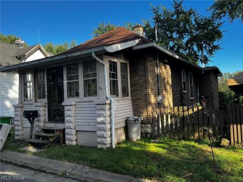 565 Paul Place Barberton OH 44203