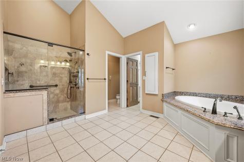 4328 Regal Drive Copley OH 44321