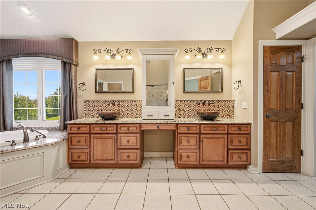 4328 Regal Drive Copley OH 44321