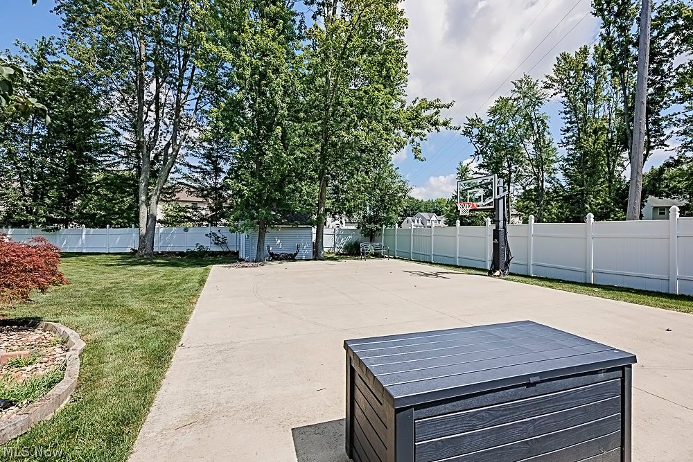 396 Pemberton Drive Elyria OH 44035
