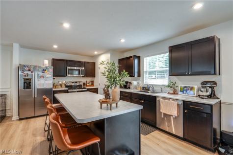 3690 Kirkham Drive Barberton OH 44203