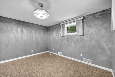 1553 S Carpenter Road S Brunswick OH 44212
