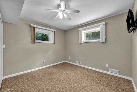 1553 S Carpenter Road S Brunswick OH 44212