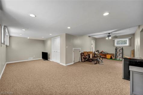 1553 S Carpenter Road S Brunswick OH 44212