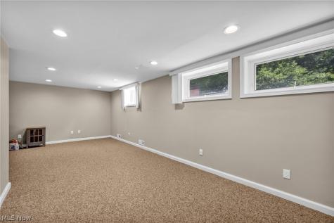 1553 S Carpenter Road S Brunswick OH 44212