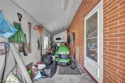 1553 S Carpenter Road S Brunswick OH 44212