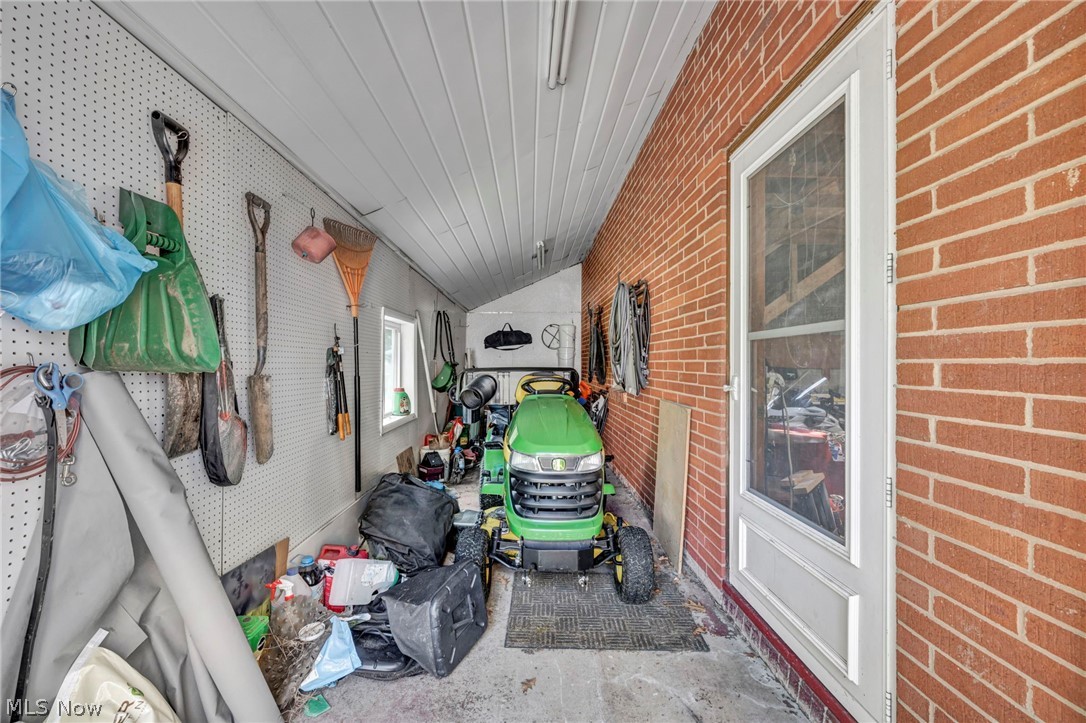 1553 S Carpenter Road S Brunswick OH 44212