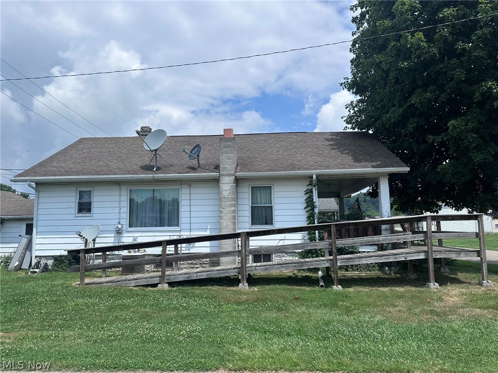 490 Oxford Avenue Newcomerstown OH 43832