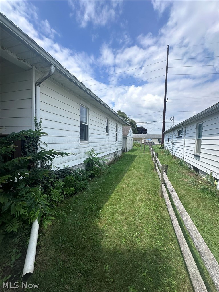 490 Oxford Avenue Newcomerstown OH 43832
