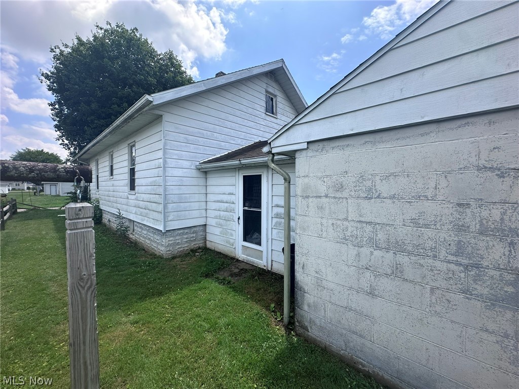 490 Oxford Avenue Newcomerstown OH 43832