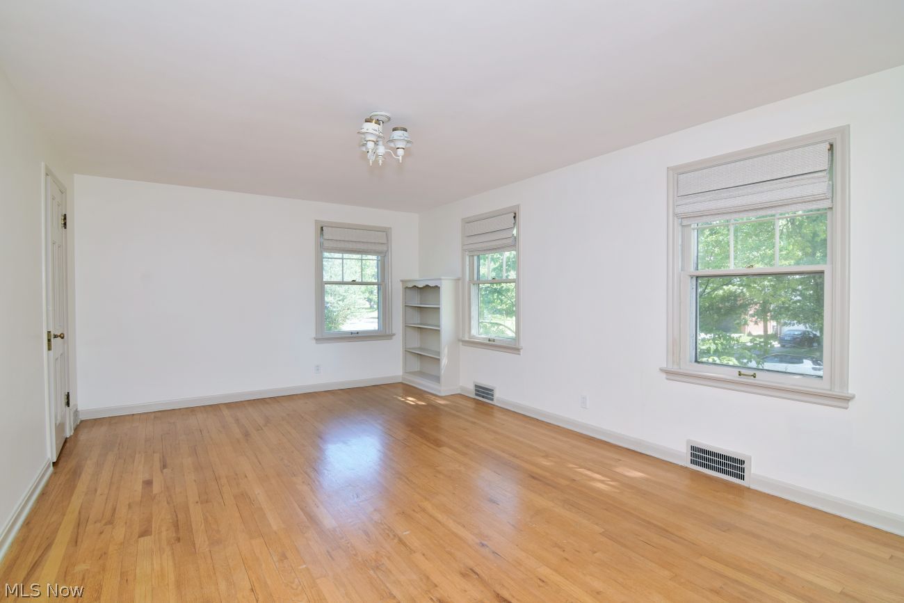 1531 Kew Road Cleveland Heights OH 44118
