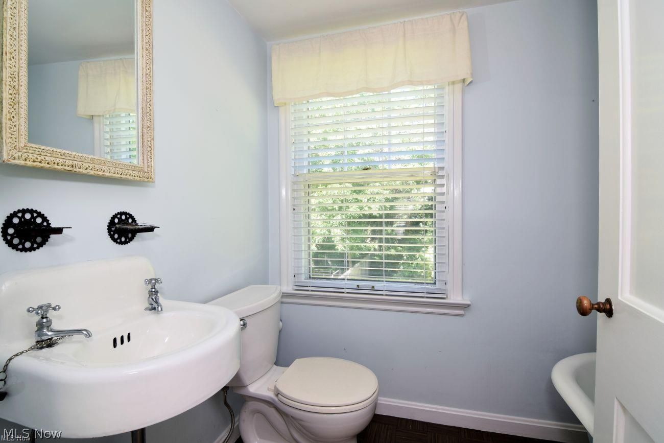 1531 Kew Road Cleveland Heights OH 44118