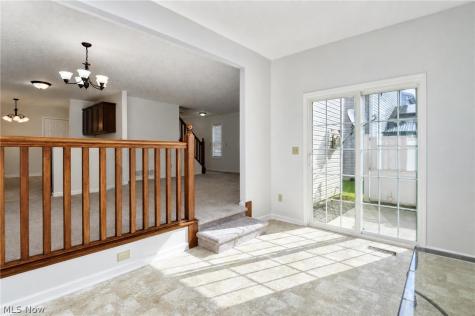 29116 Pembrooke Boulevard Olmsted Twp OH 44138