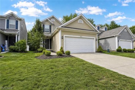 29116 Pembrooke Boulevard Olmsted Twp OH 44138