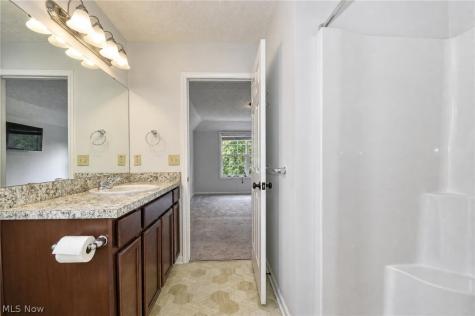 29116 Pembrooke Boulevard Olmsted Twp OH 44138