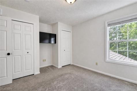 29116 Pembrooke Boulevard Olmsted Twp OH 44138
