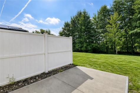 29116 Pembrooke Boulevard Olmsted Twp OH 44138