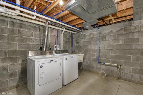 29116 Pembrooke Boulevard Olmsted Twp OH 44138