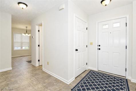 29116 Pembrooke Boulevard Olmsted Twp OH 44138