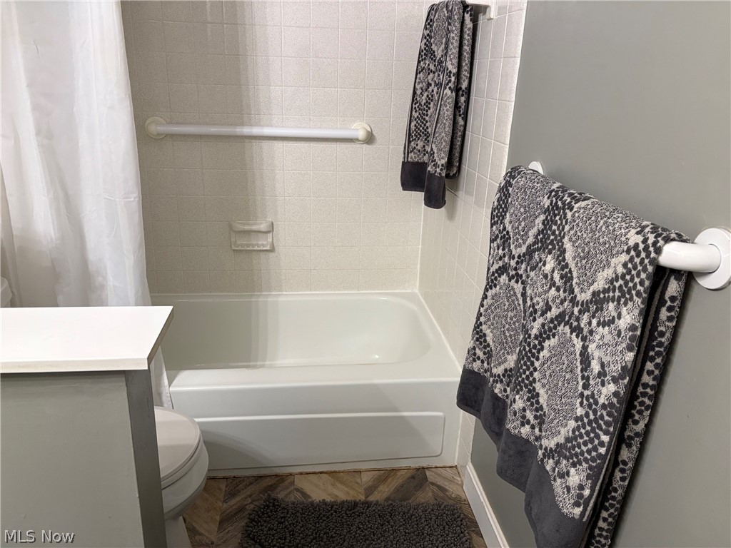 2457 Greenhaven Drive Akron OH 44333