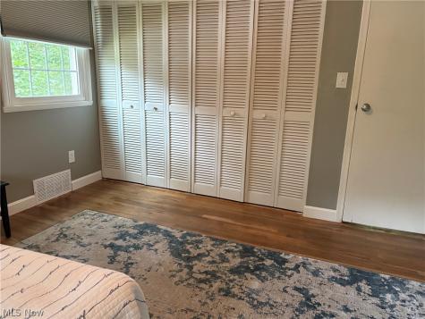 2457 Greenhaven Drive Akron OH 44333