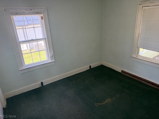 1525 Roanoke Avenue Uhrichsville OH 44683