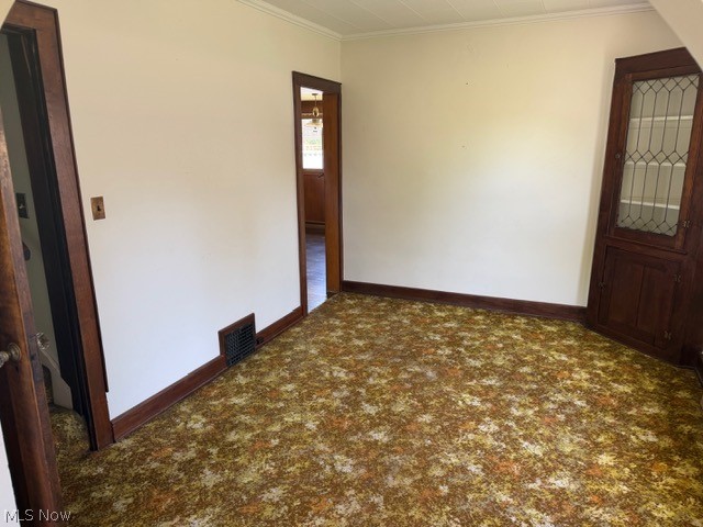 1525 Roanoke Avenue Uhrichsville OH 44683