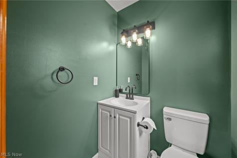 21790 Kennison Avenue Euclid OH 44123
