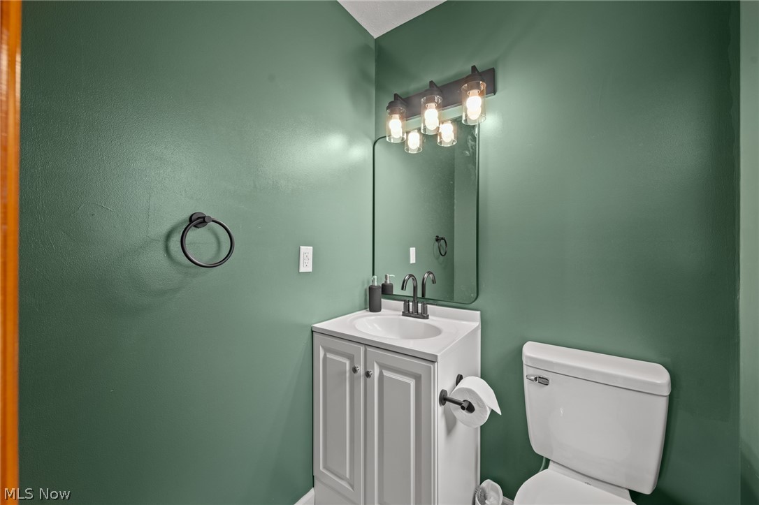 21790 Kennison Avenue Euclid OH 44123