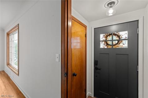 21790 Kennison Avenue Euclid OH 44123