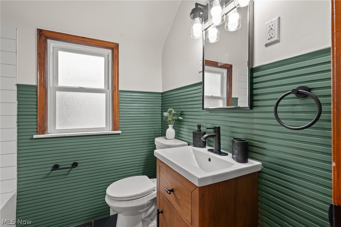 21790 Kennison Avenue Euclid OH 44123