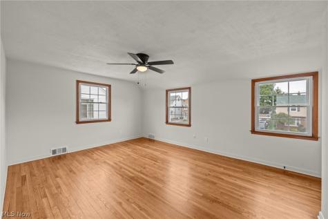 21790 Kennison Avenue Euclid OH 44123
