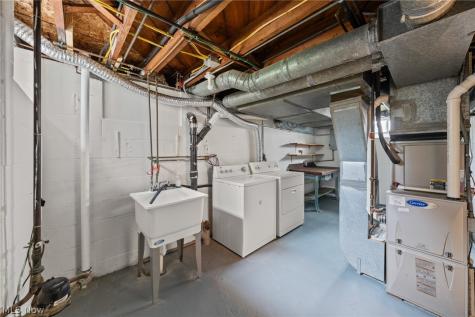 21790 Kennison Avenue Euclid OH 44123