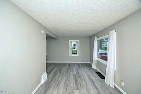 542 Montgomery Street Akron OH 44305