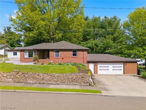 330 Tuscarawas Street NE Navarre OH 44662