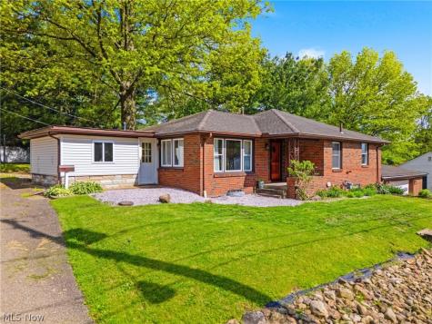 330 Tuscarawas Street NE Navarre OH 44662