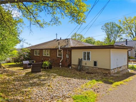 330 Tuscarawas Street NE Navarre OH 44662
