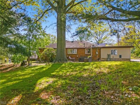 330 Tuscarawas Street NE Navarre OH 44662