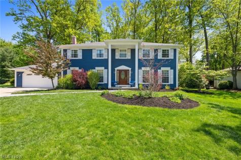 1697 Holdens Arbor Run Westlake OH 44145
